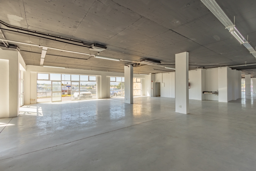To Let commercial Property for Rent in Vredekloof Western Cape